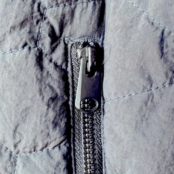 H&M Men’s Dark Navy Bomber Jacket Quilted Zip-up Medium - Picture 3 of 5